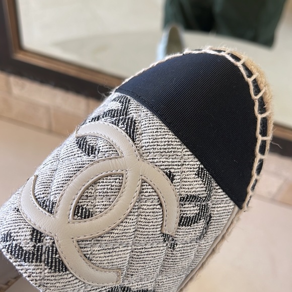 BRAND NEW Size 7 CHANEL Espadrilles in Taupe, Grey and Black - Picture 8 of 11